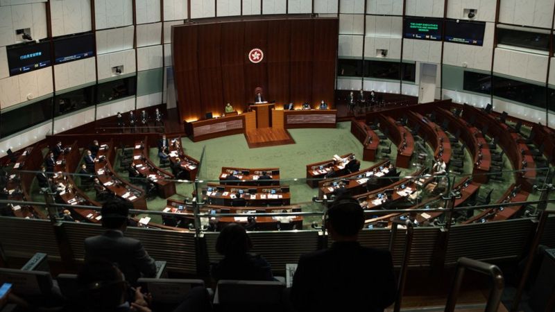 香港立法會議事廳內舉行行政長官答問會(4/2/2021)