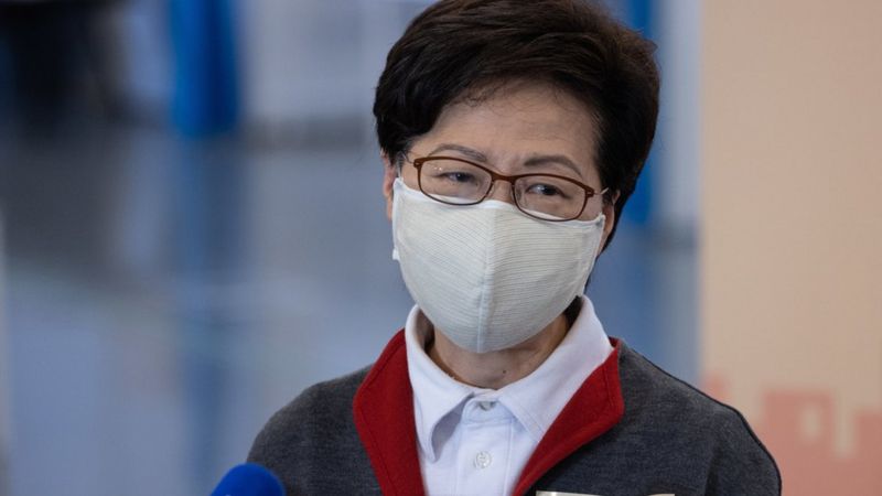 林鄭月娥在香港中央圖書館接種新冠病毒疫苗之後會見記者(22/2/2021)