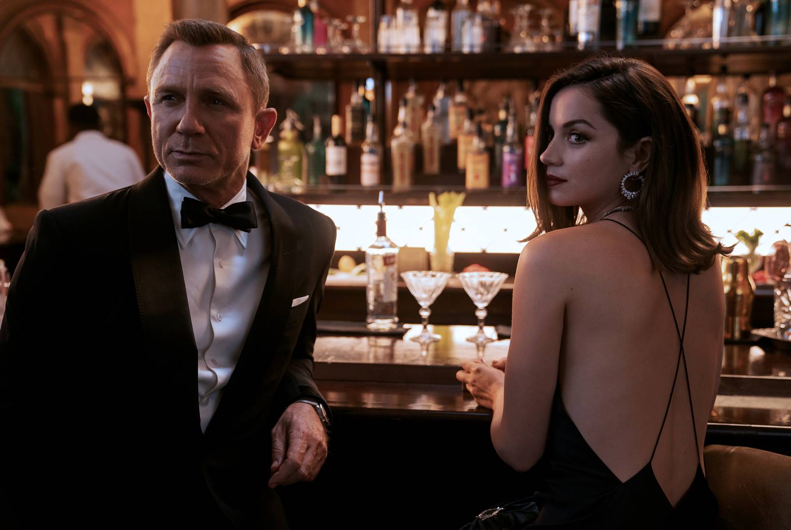 《007生死交戰》（No Time to Die）Daniel Craig, Ana de Armas