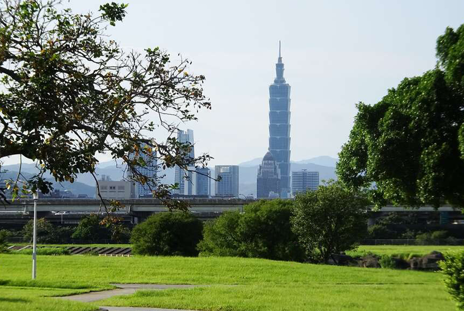 美堤河濱公園-台北101