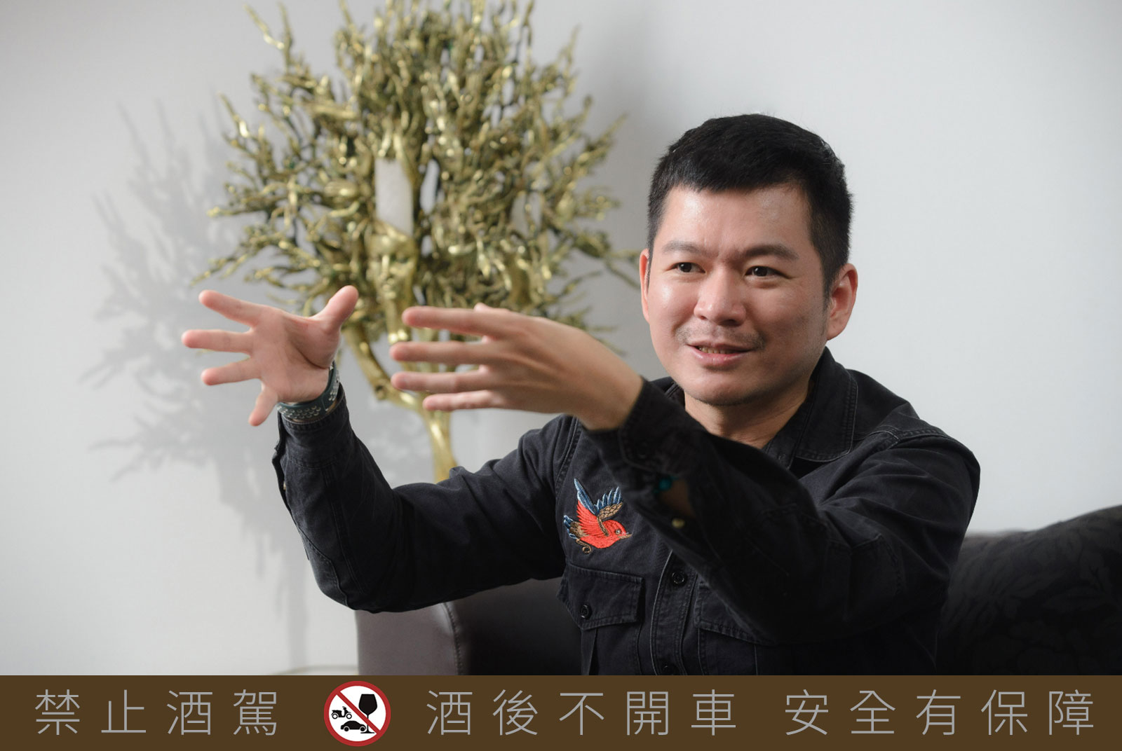 雕塑藝術家席時斌認為藝術永遠有新的可能,堅持向前,總有新的技術能創生。就像百富單一麥芽威士忌的風味始終充滿想像。