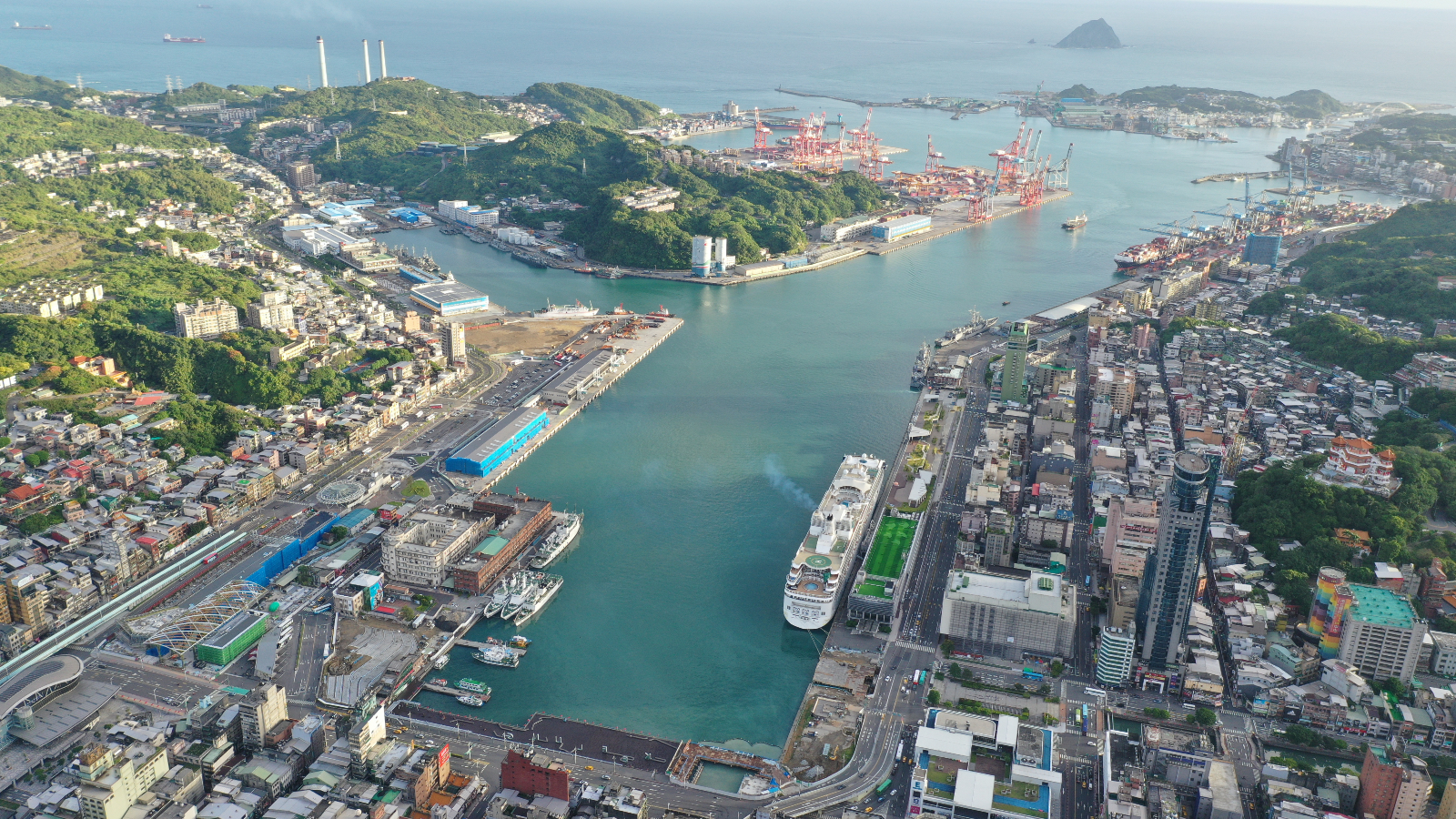 基隆港空拍。照片提供/基隆港務分公司。