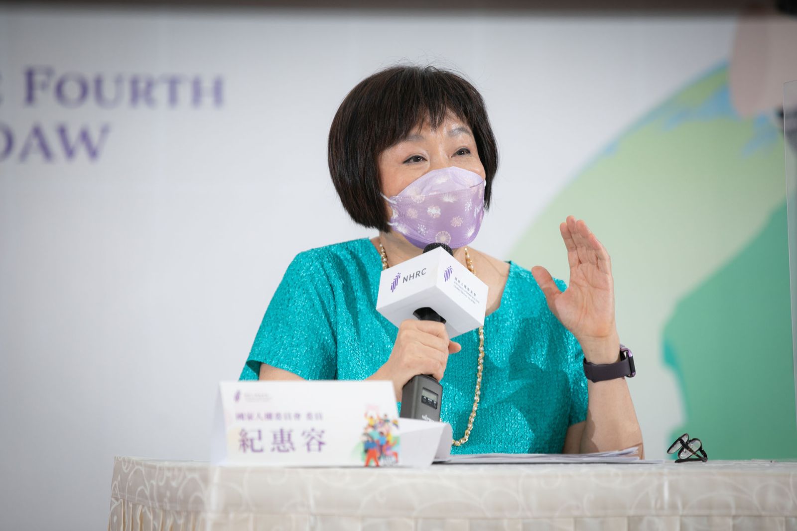 國家人權委員會紀惠容委員指出,CEDAW國際審查委員已多次建議我國政府應盡速提供家事移工法律保障。