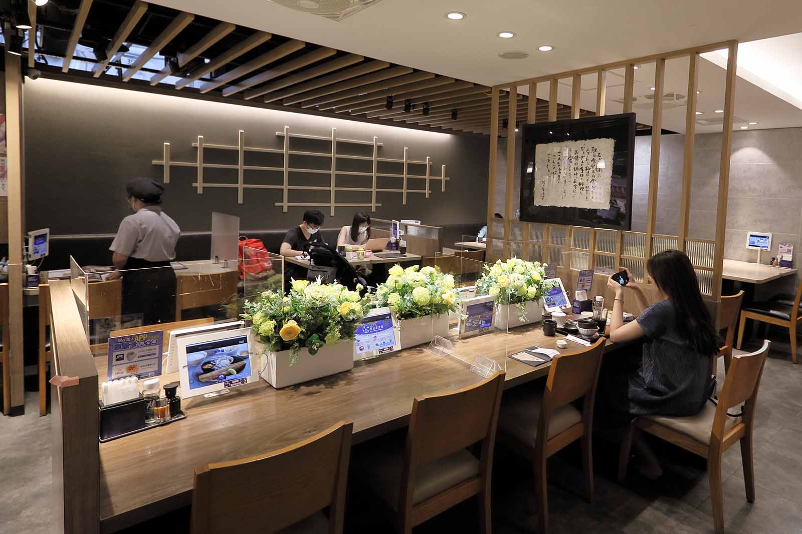 大戶屋-吳勝福-全家便利商店-美食街