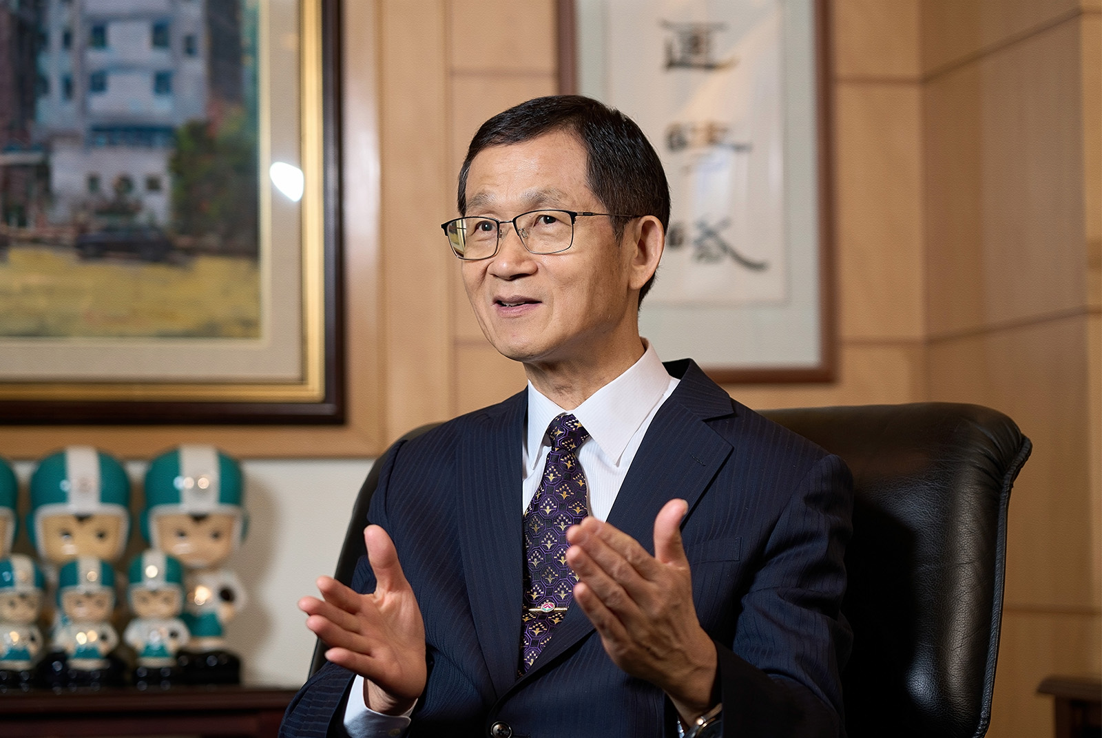 康軒文教集團董事長李萬吉表示:不只教材內外兼修,康軒統一了各科課本的規格尺寸,從使用者角度出發,解決學校分發與管理的痛點。