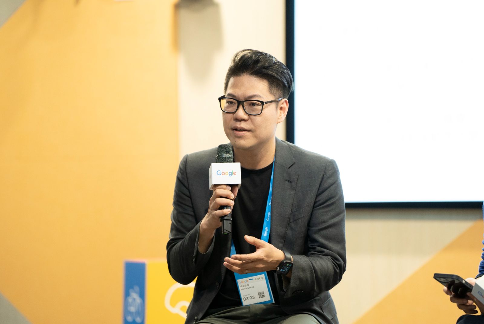 綠藤共同創辦人暨執行長鄭涵睿提及他們採用「少即是多」的品牌溝通策略,深受一般消費者與企業利害關係人的認同。