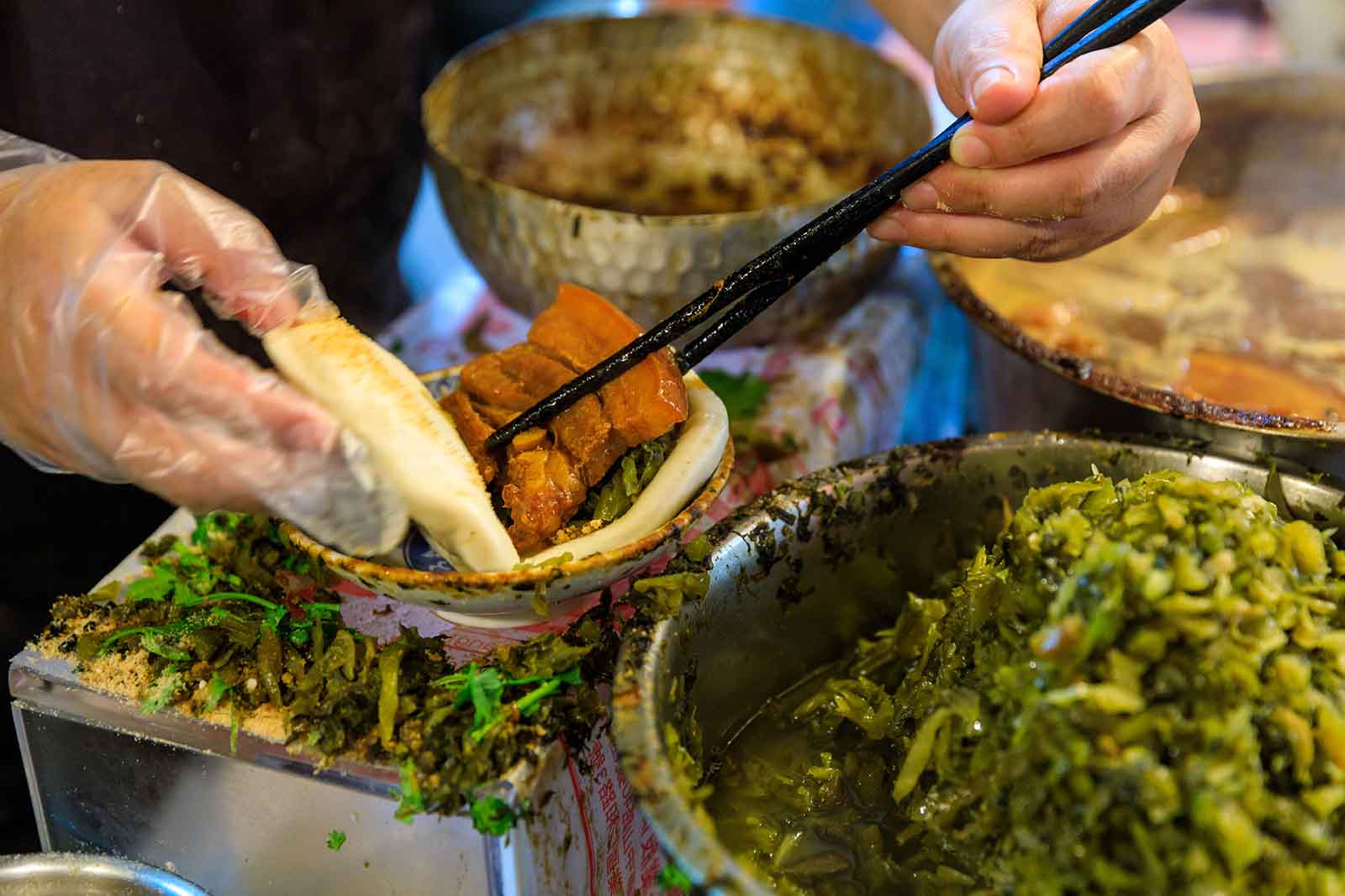 華西街美食-小吃-源芳刈包-必比登