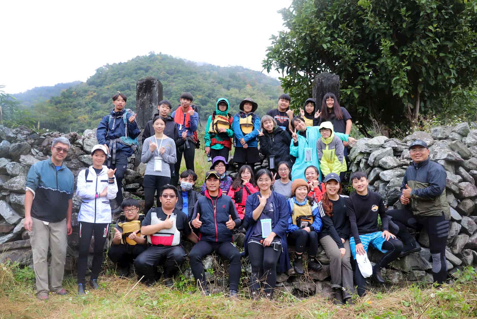 由傳統領袖帶領踏察太麻里溪馬奴爾舊部落遺址及巴焦羅蕃童駐在所，進行遊程開發與故事行銷影片製作。