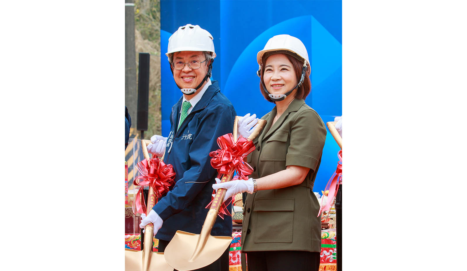 行政院長陳建仁與屏東縣縣長周春米共同主持屏東科技產業園區擴區動土,為屏東帶來多元的產業發展可能。