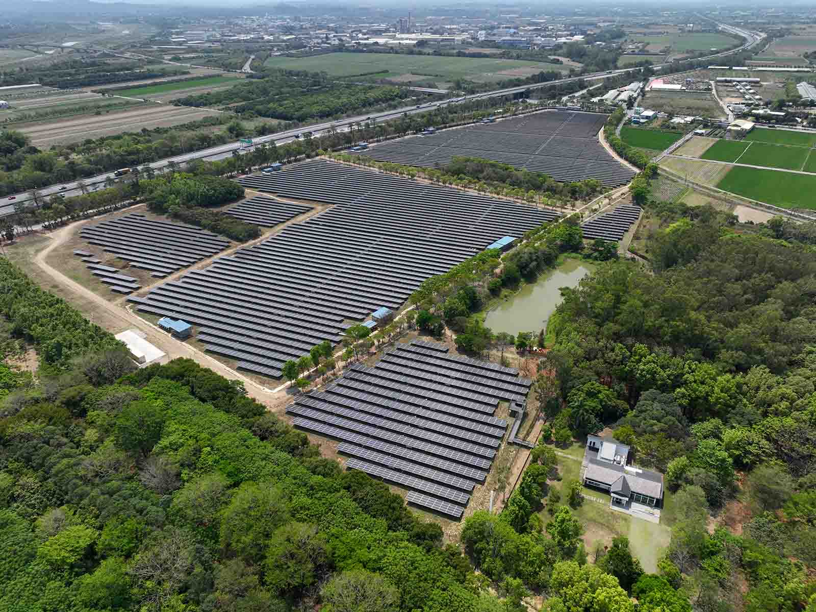 奇美實業-太陽能園區-太陽能板-太陽能發電