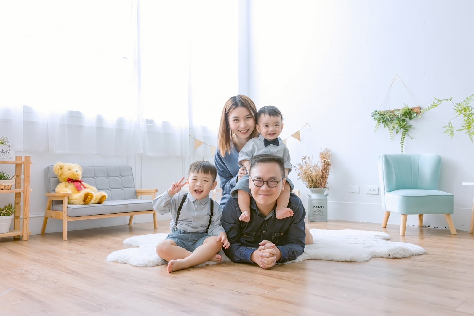 於輝凌任職五年的產品副理Sunny可靈活運用BFF計畫，肩負起照顧孩子們的責任。（輝凌台灣提供）