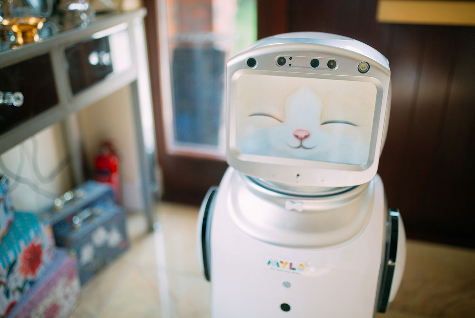 智慧照顧 AI 照護機器人 護理人員