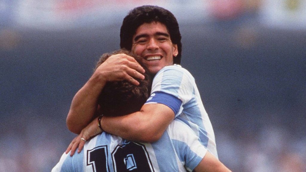 FIFA 22 retira a Diego Maradona del juego por problema legal