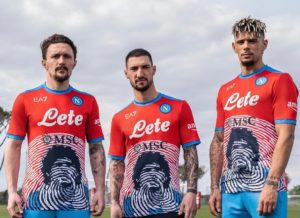 Napoli presentó su nueva camiseta como un homenaje a Diego Maradona