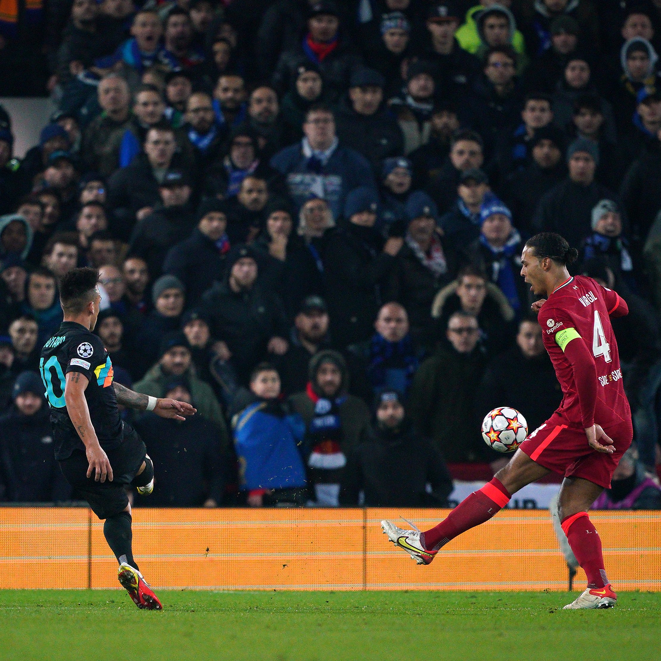 Champions League- Bayern y Liverpool avanzan a la siguiente ronda