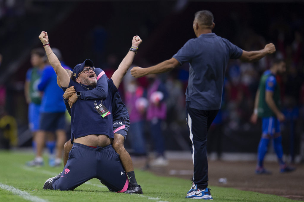 ¡Cardiaco! Pumas vence a Cruz Azul y jugará la final de Concachampion