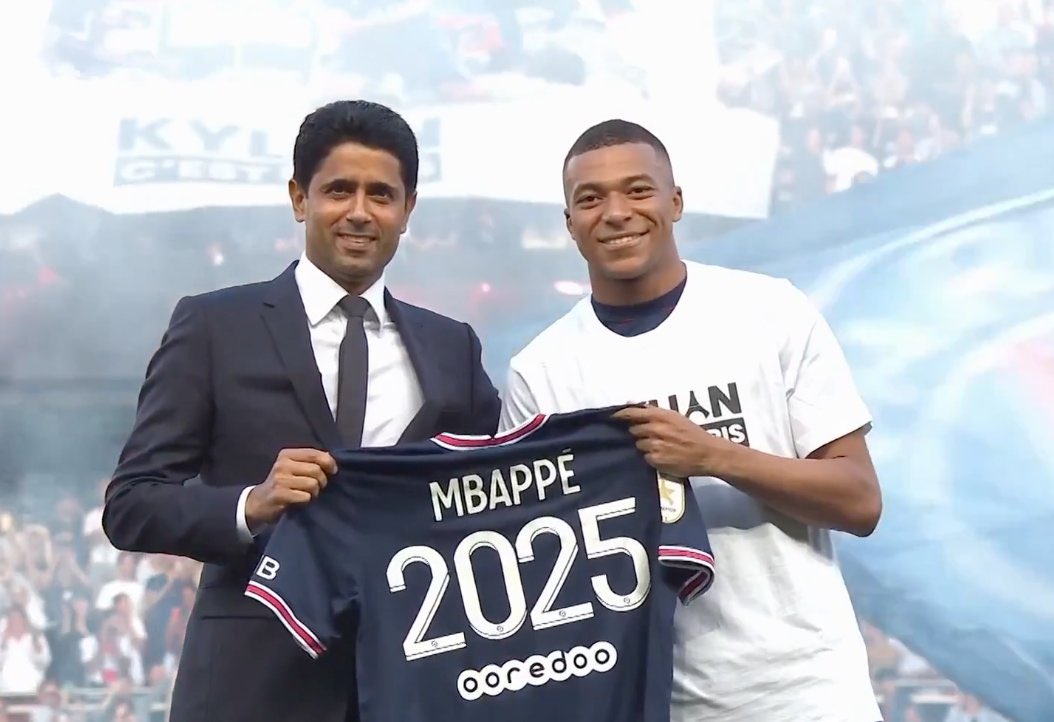 PSG hace oficial la renovación de Kylian Mbappé hasta 202