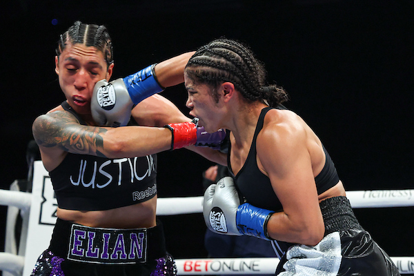 Boxeadora ruega