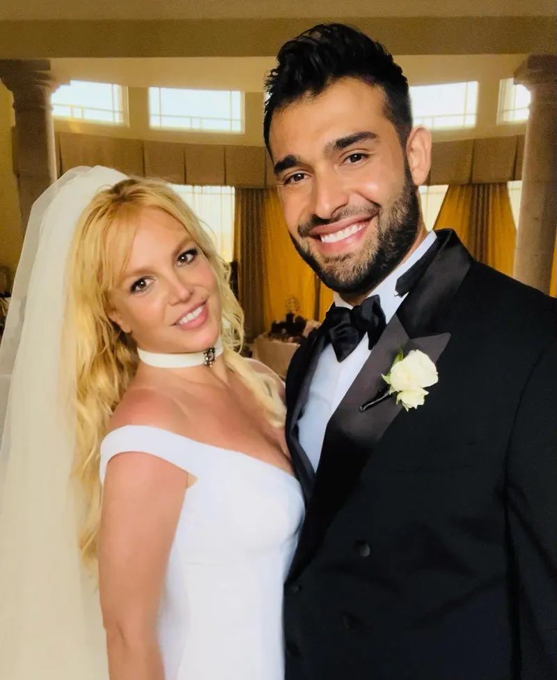 Britney Spears se casa y su exesposo interrumpe su boda