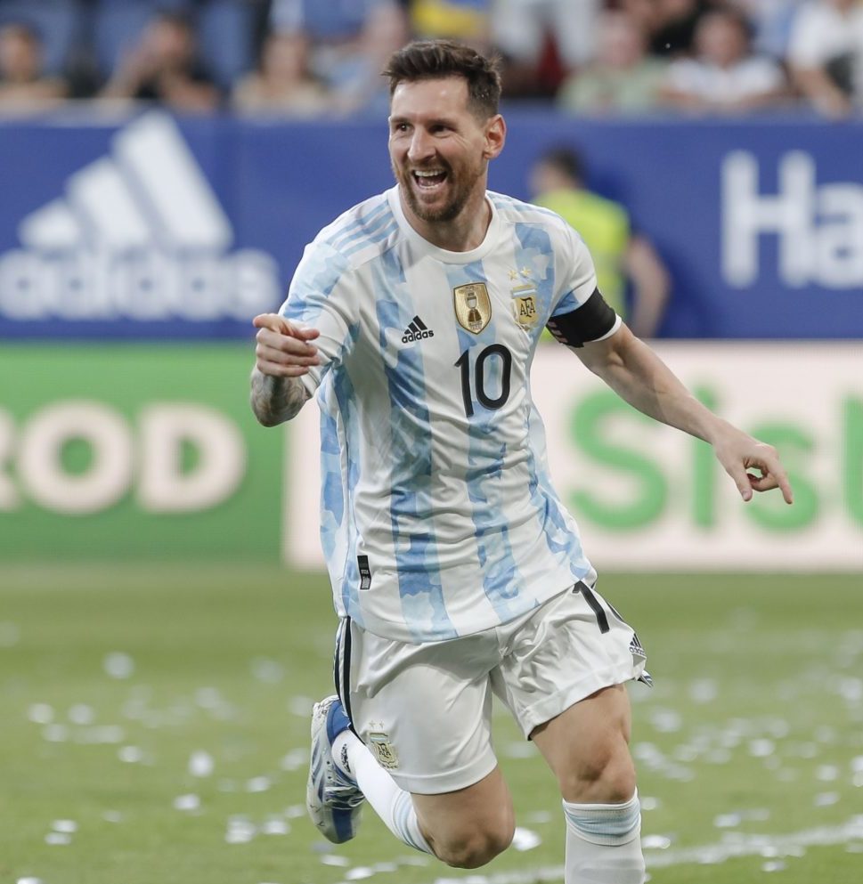 Lionel Messi hace historia con sus cinco goles ante Estonia