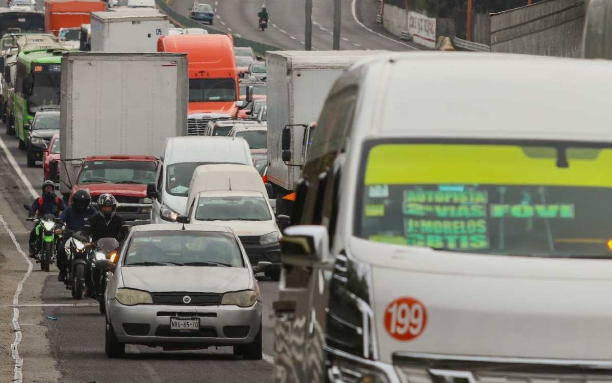 Policías repliegan bloqueos de transportistas en la CDM