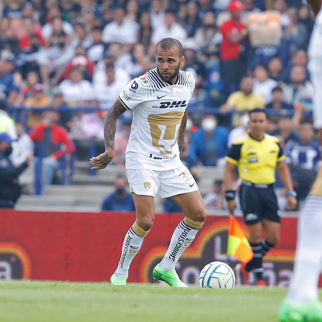 Dani Alves Pumas torneo