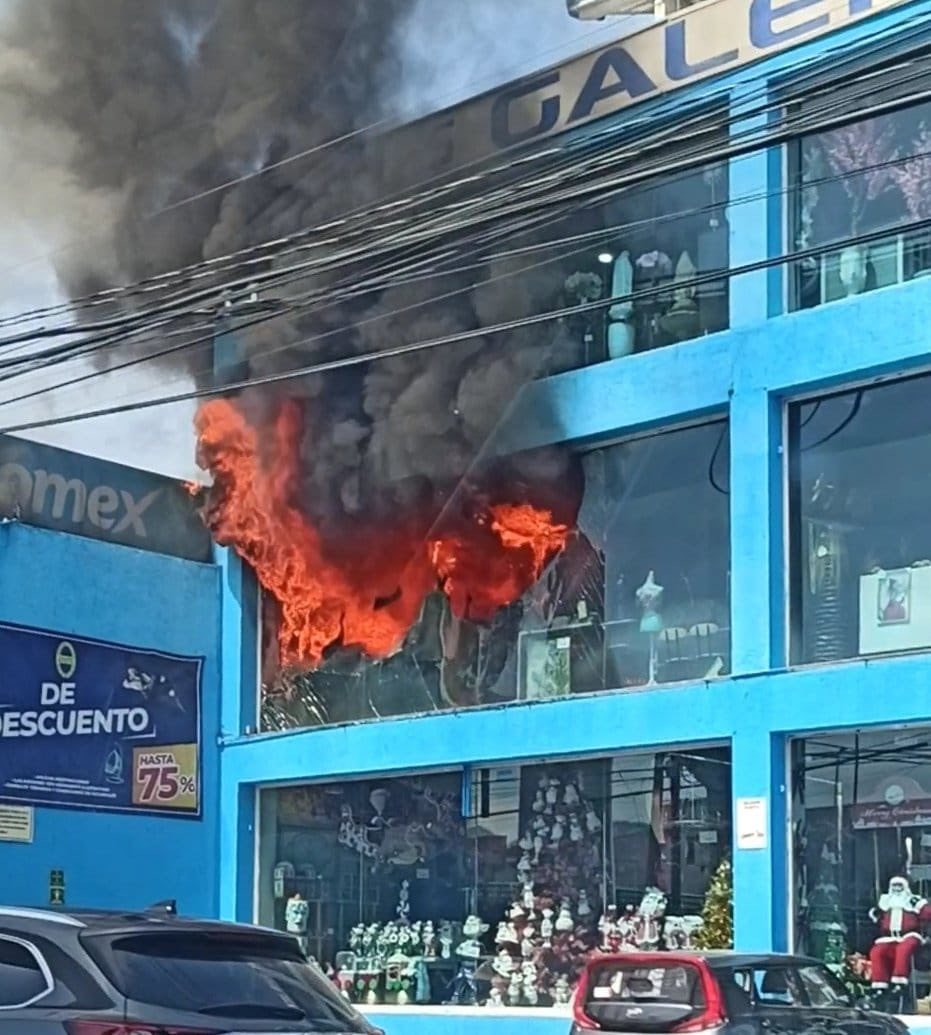 Galerías Triunfo incendio CDMX