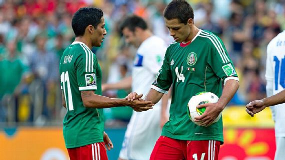 Javier Aquino Chicharito Qatar