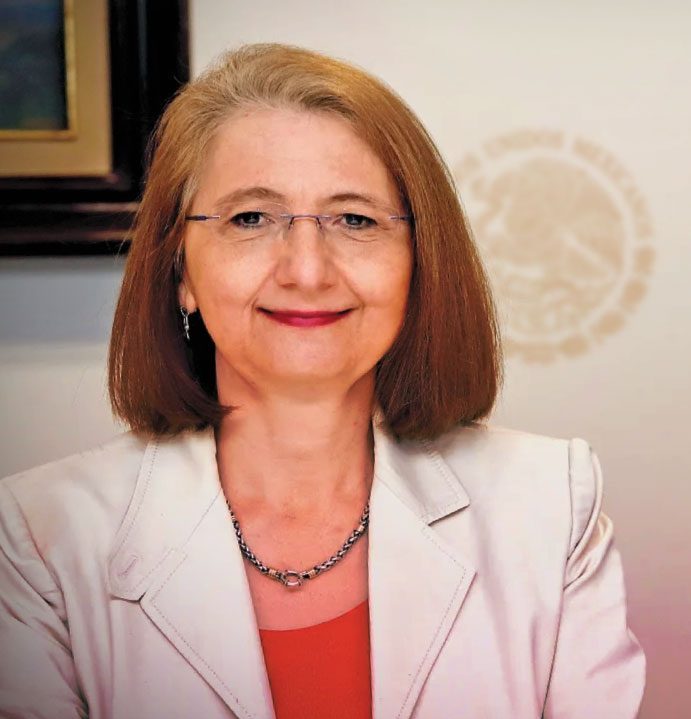 AMLO Luz María Mora