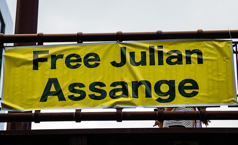 WikiLeaks Colombia Assange