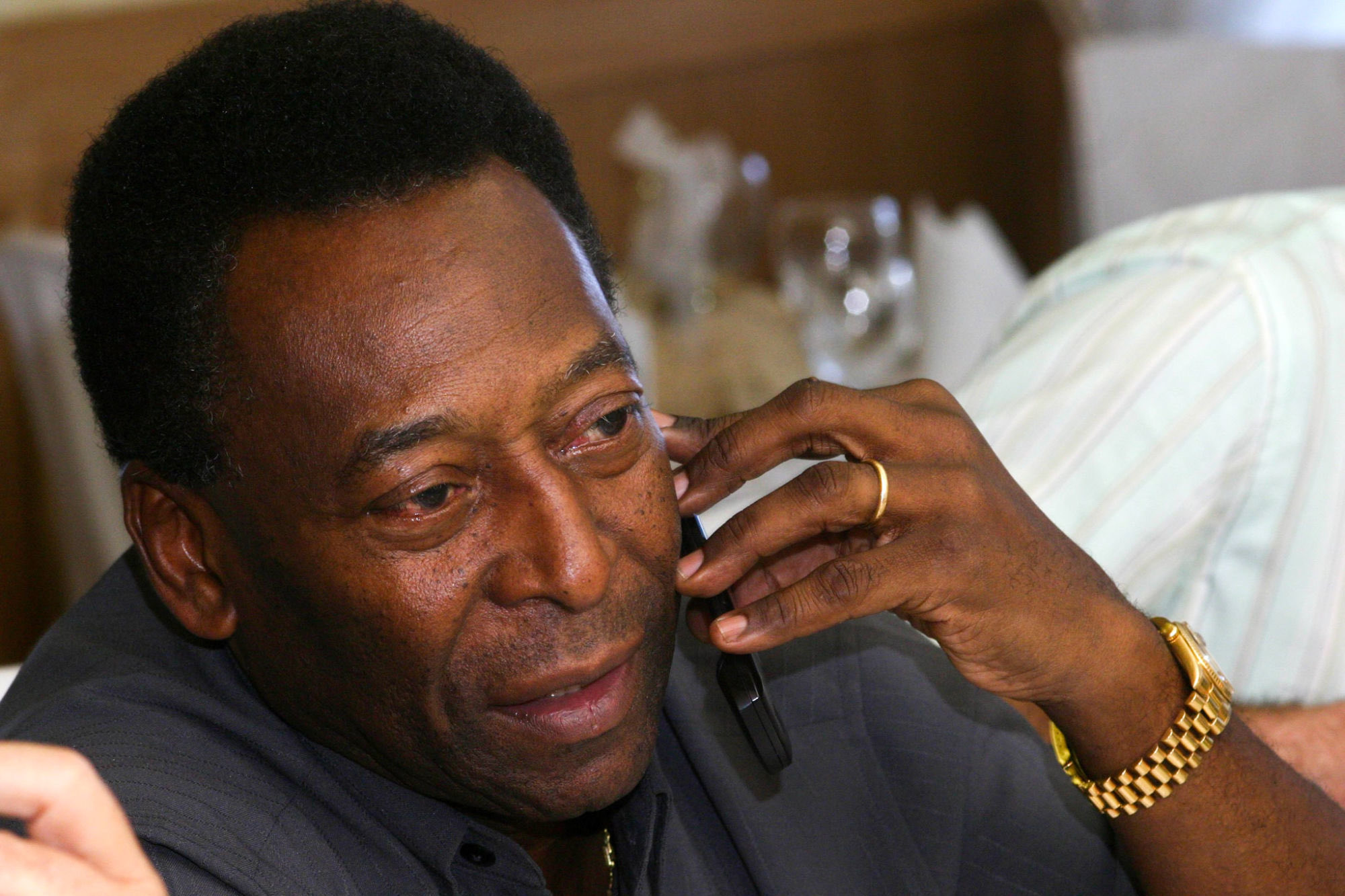 Pelé hospitalizado de emergencia