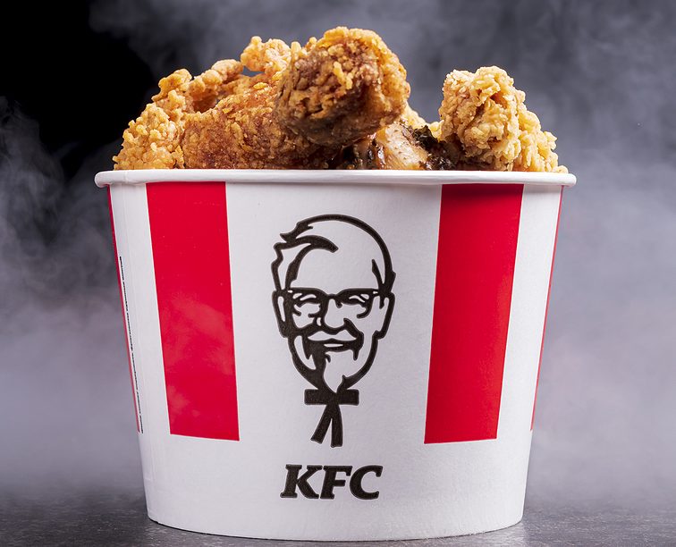 KFC pollo crudo Escorpión