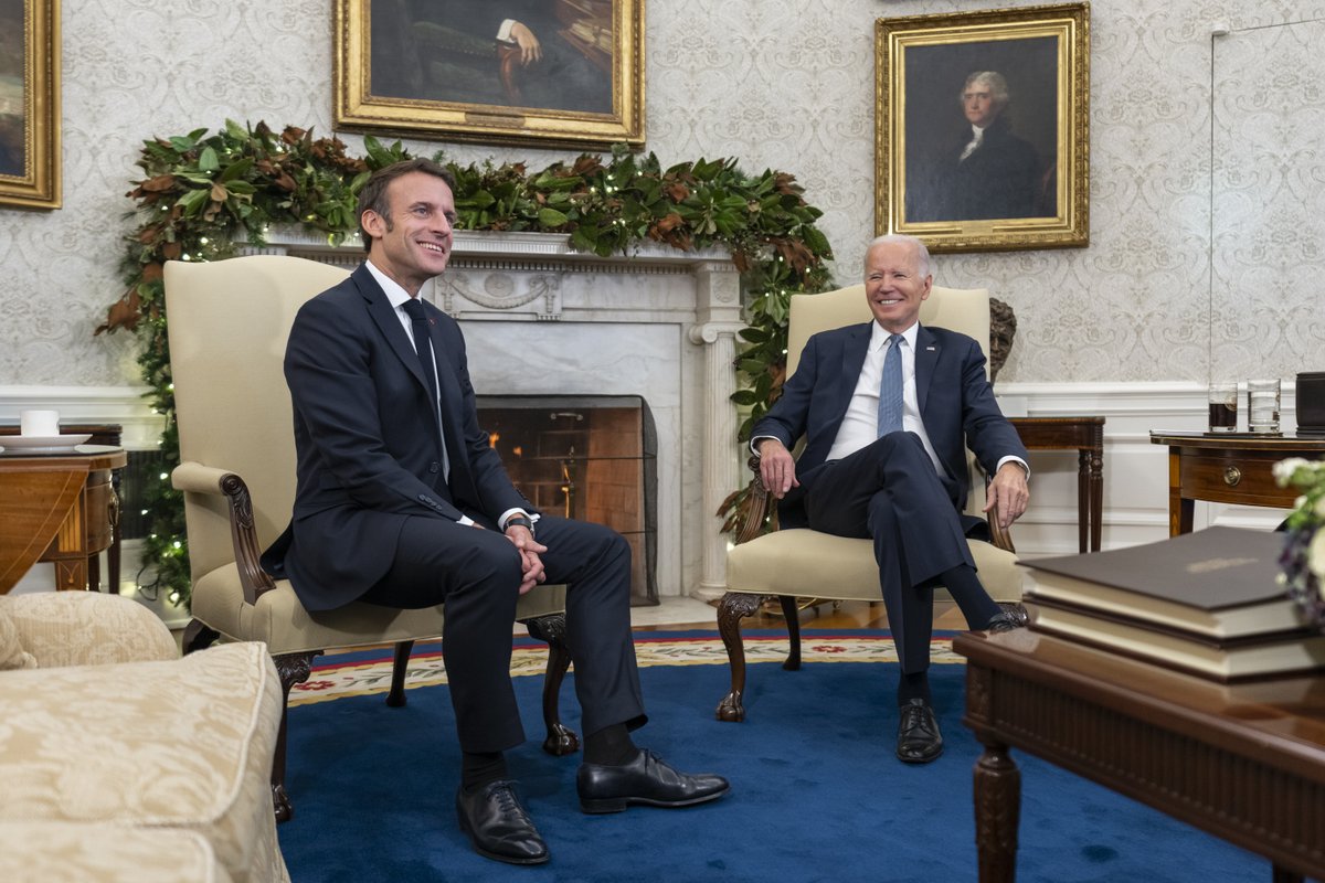 Joe Biden Emmanuel Macron