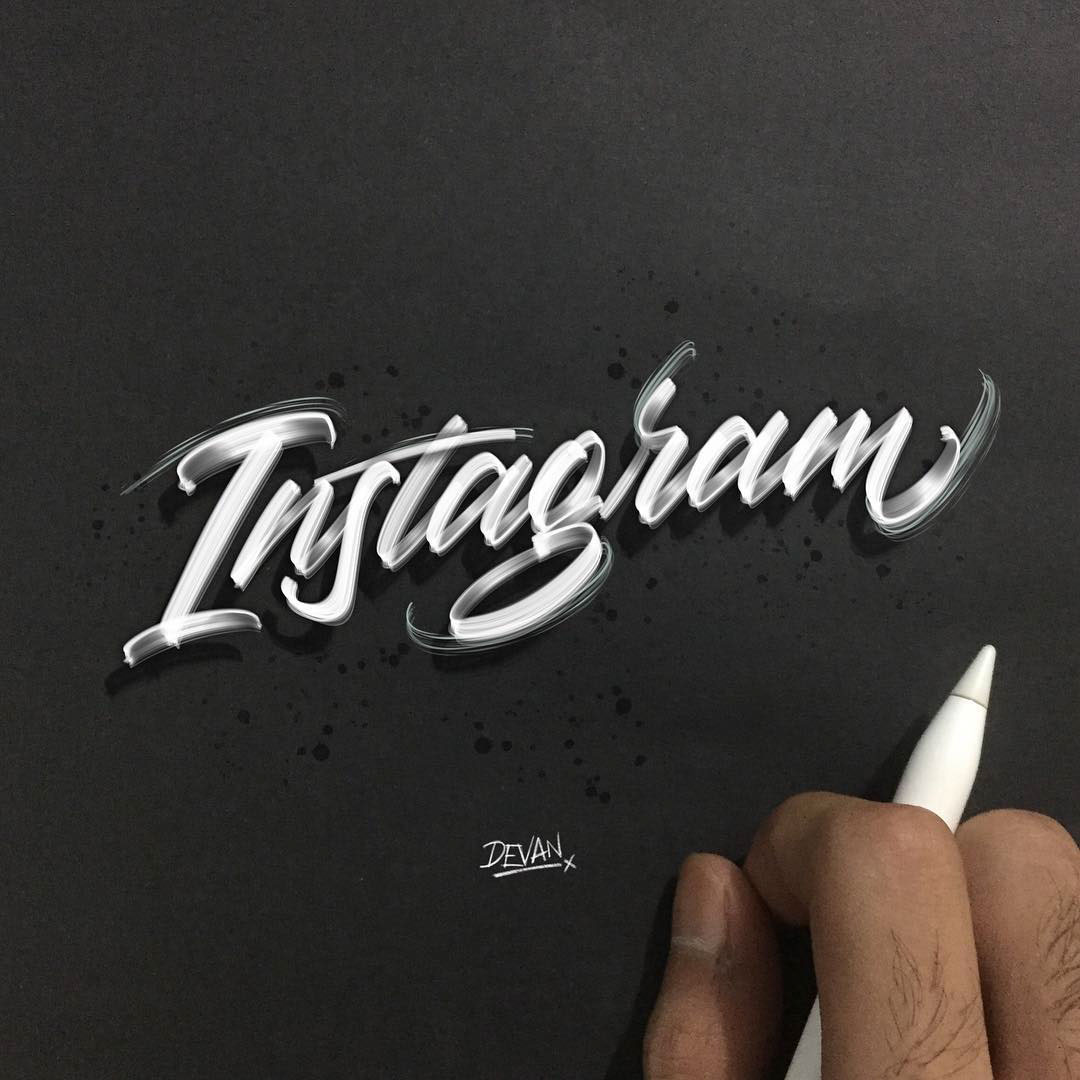 Шрифты для логотипа каллиграфия. Каллиграфический логотип. Каллиграфический логотип бренды. Каллиграфия логотип. Каллиграфичные логотипы.