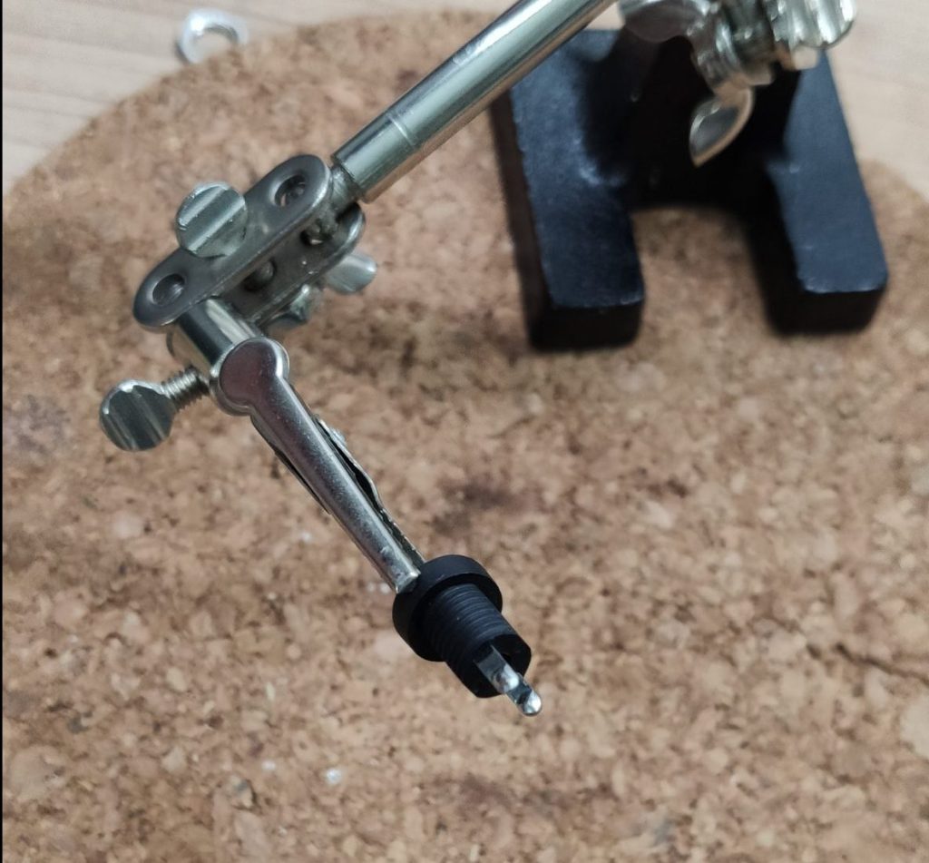 barrel jack without wires