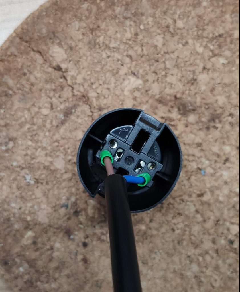 Connected socket