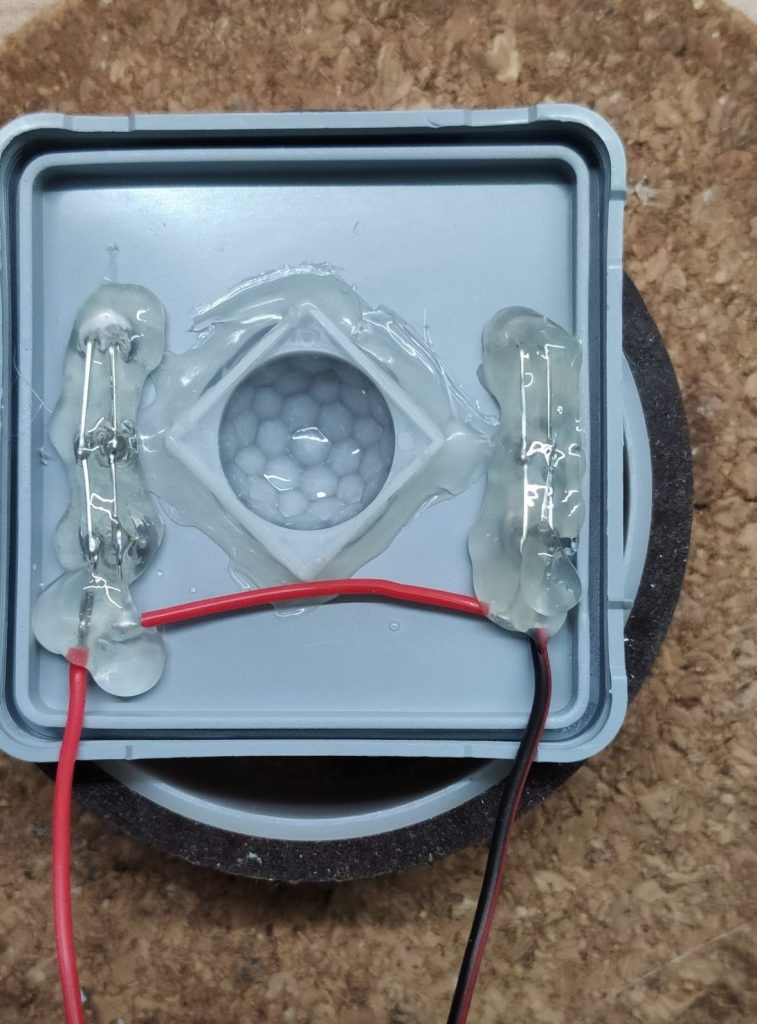Finished lid with LED's and wires connected