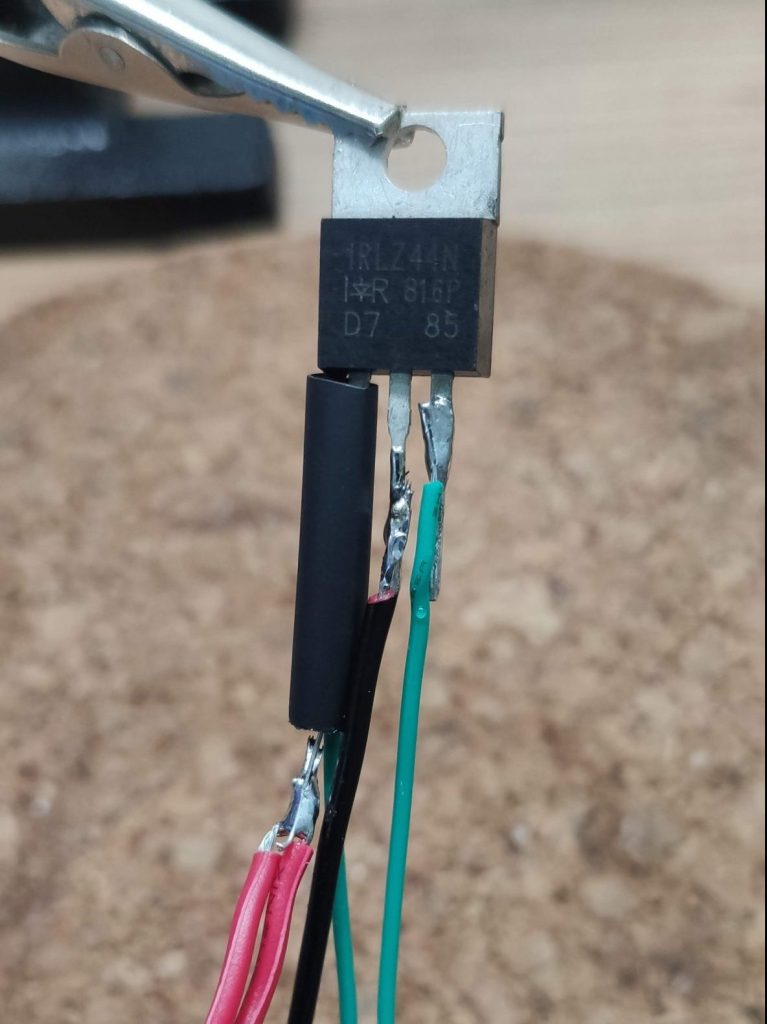 Deatil view of the positive wires connected to the resistor