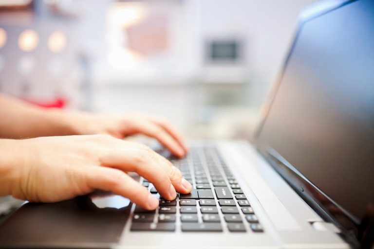 5 factores a tener en cuenta a la hora de comprar una computadora para tu consulta
