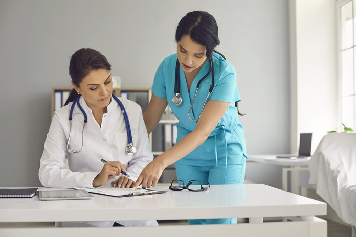 La mujer en la medicina colombiana