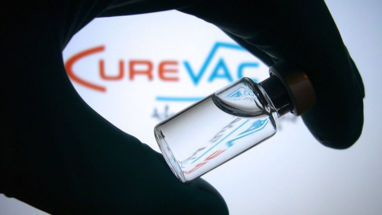 ¿DESCARTADA? Nueva vacuna CUREVAC sólo alcanzó eficacia del 47%