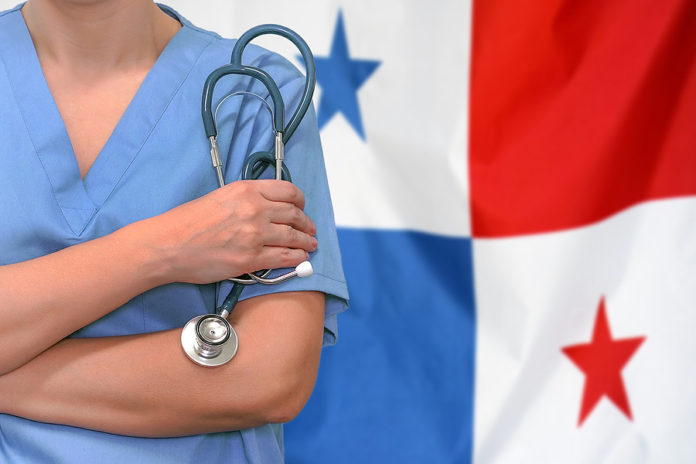 Las dificultades de emigrar como médico a Panamá