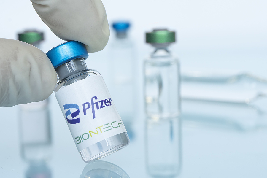 Pfizer responde a acusaciones acerca de mutar el virus del covid