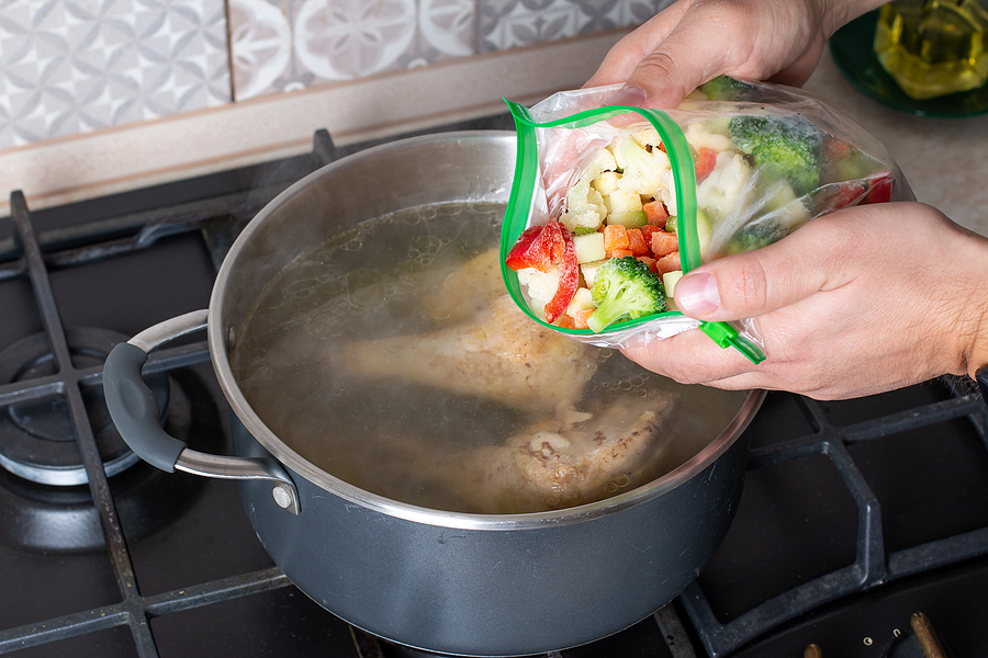 caldo de pollo