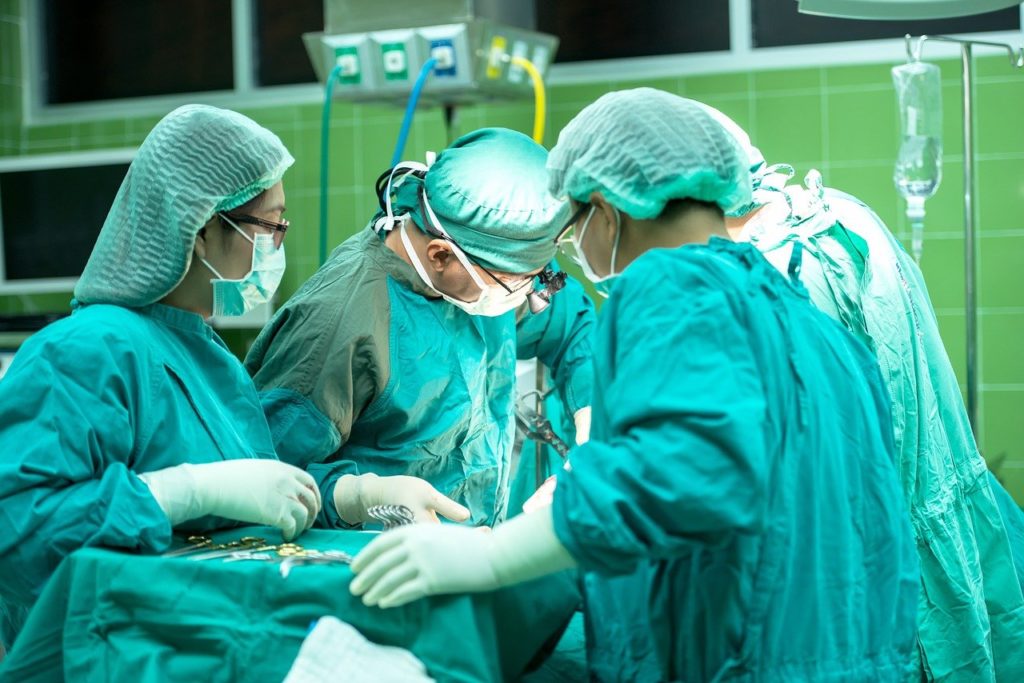 operaciones quirúrgicas