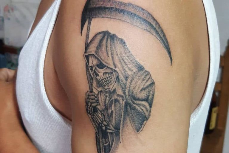 Doctor afirma que pacientes con tatuajes de la Santa Muerte “resisten más” en el quirófano