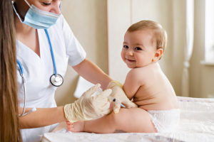 FDA autoriza uso de vacunas contra covid en bebés de 6 meses