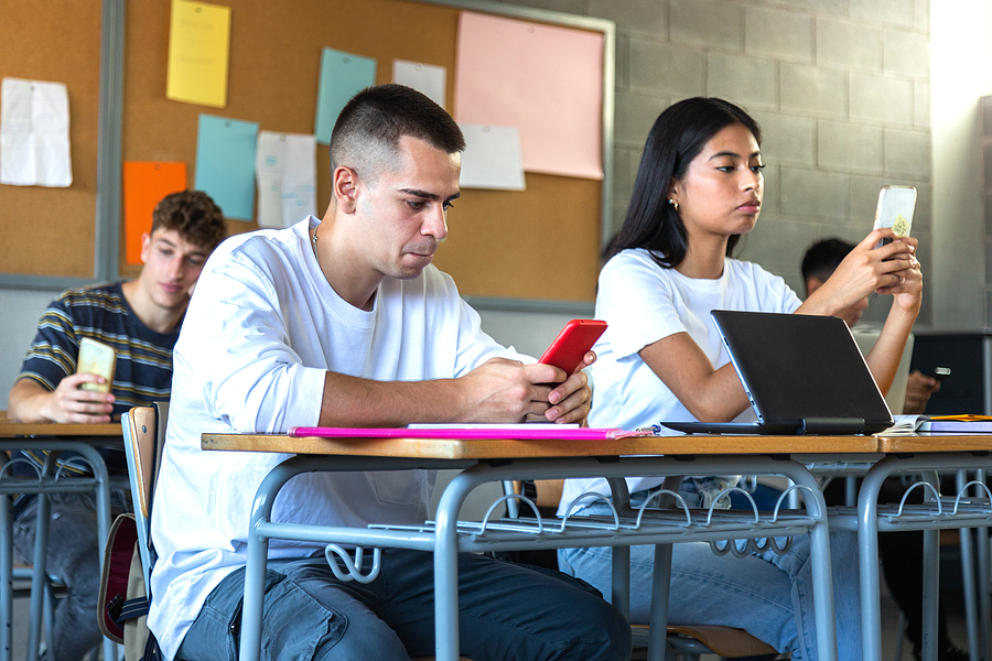 Redes sociales pueden provocar cambios en cerebro adolescente