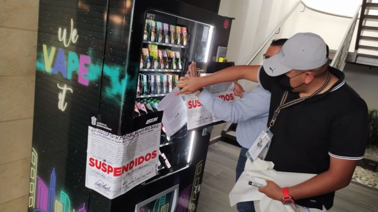 Cofepris mantiene la lucha contra los vapeadores: En un año ha decomisado más de 121,000 unidades