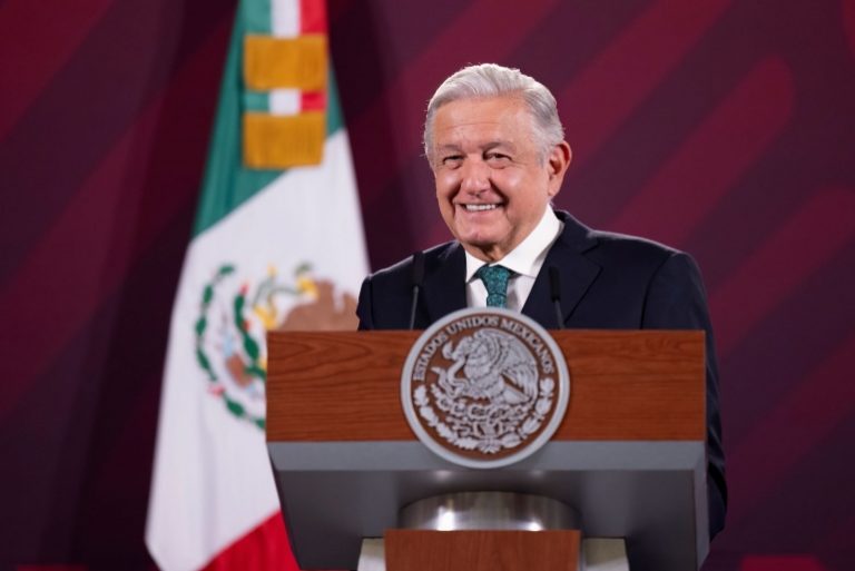 Médicos cubanos en México: AMLO confirma que han llegado 700 especialistas al país